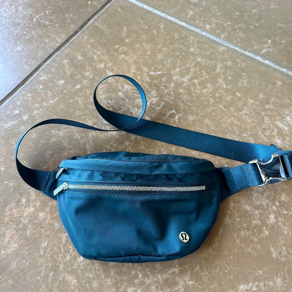 Lululemon Crossbody bag